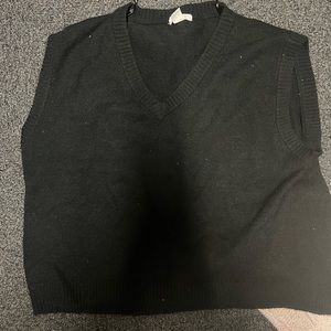 H&M BLACK SWEATER VEST